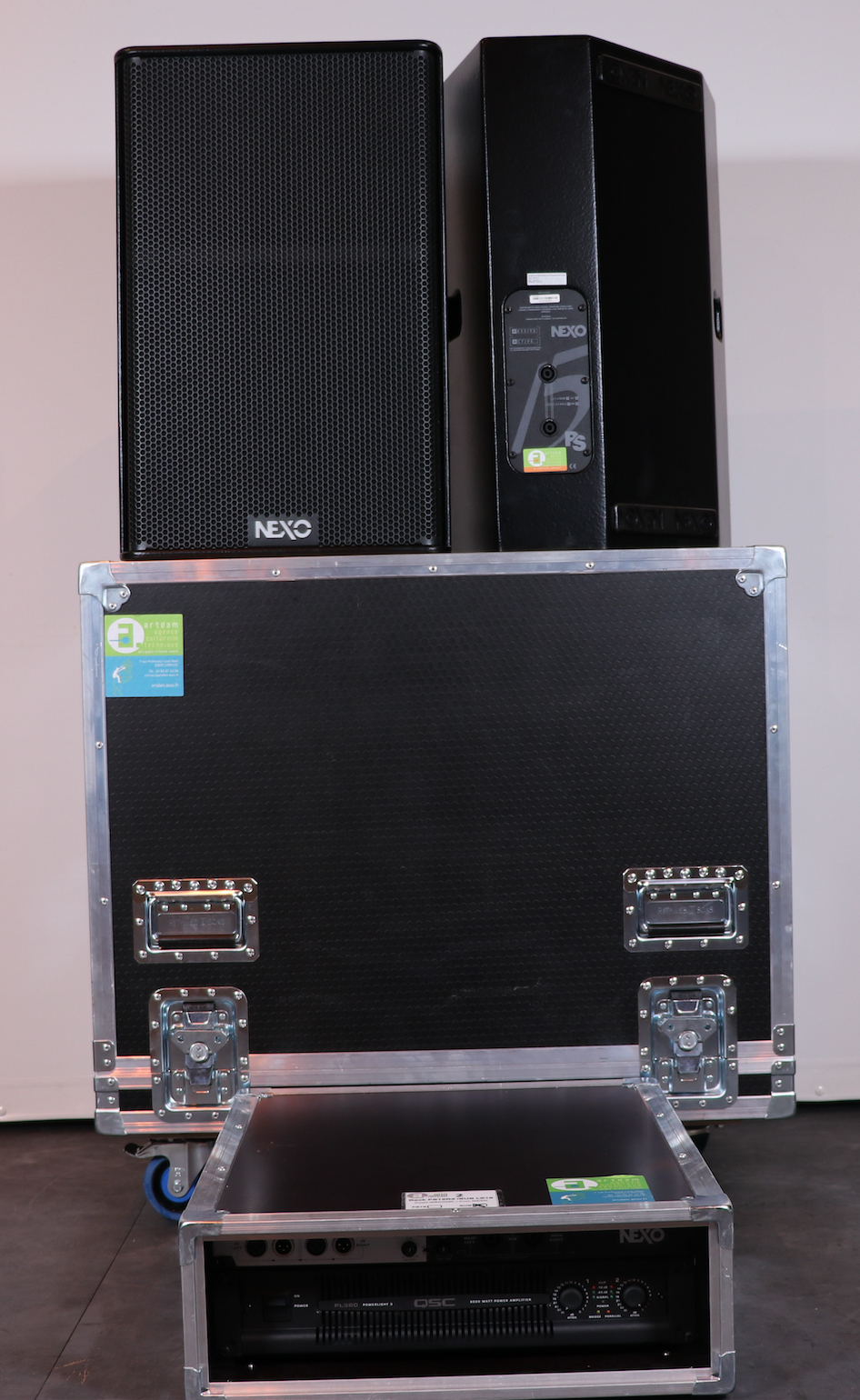 2 x Enceintes Nexo PS15R2 + Ampli QSC PL380  (2 x 1500W)