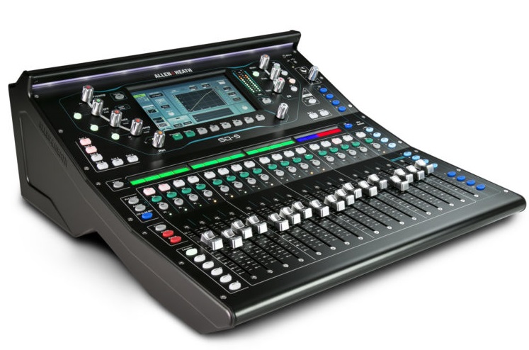 Console Numérique Allen & Heath SQ5 18 In/14 Out en flight case