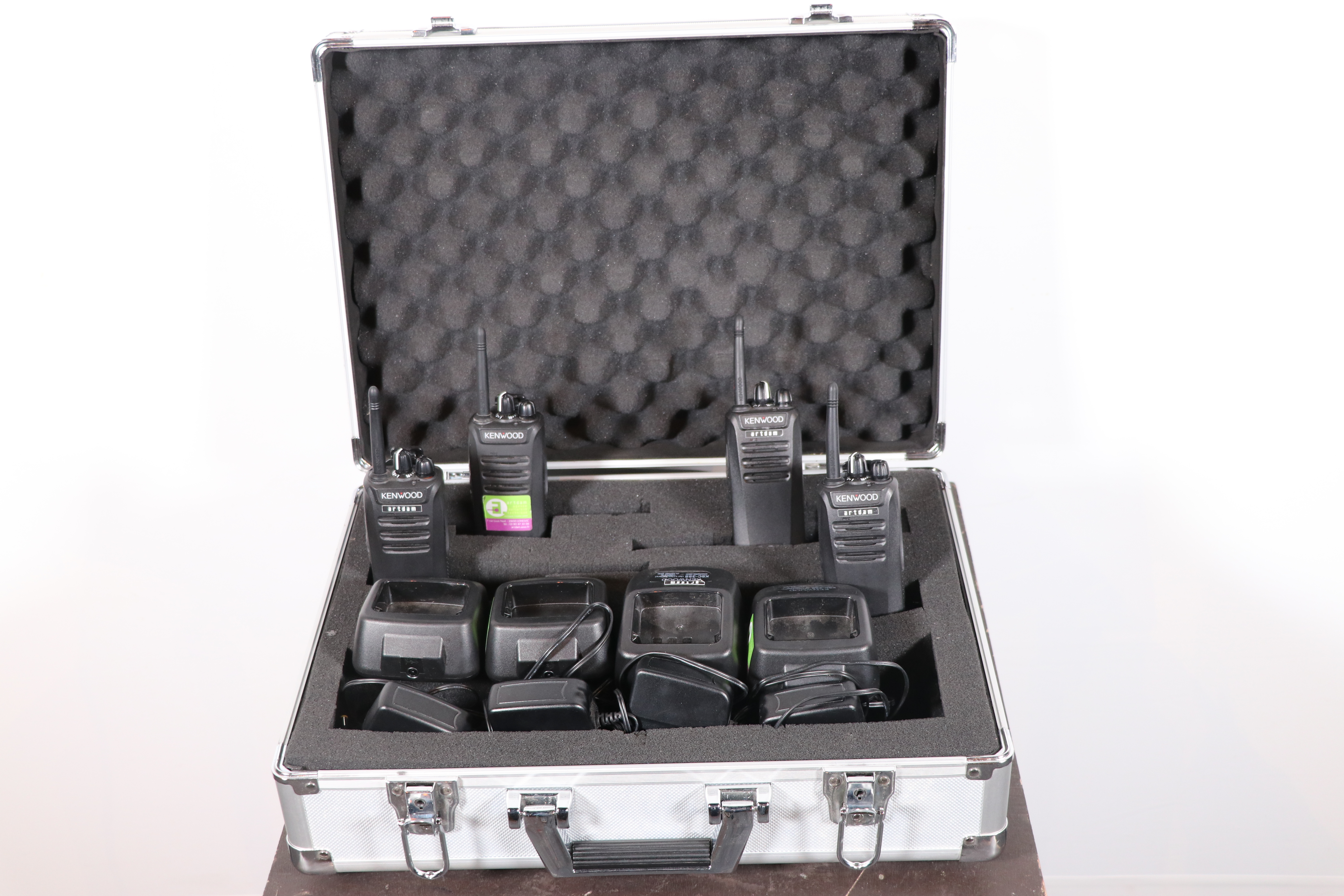 Kit de 4 Talki Walki Kennwood avec chargeur